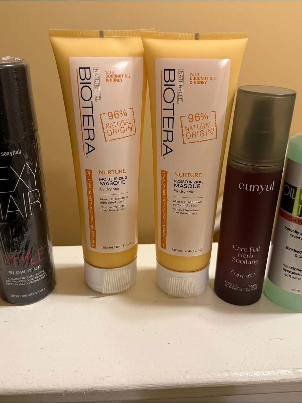 Biotera Nurture Moisturizing Masque - Yellow & White Tube